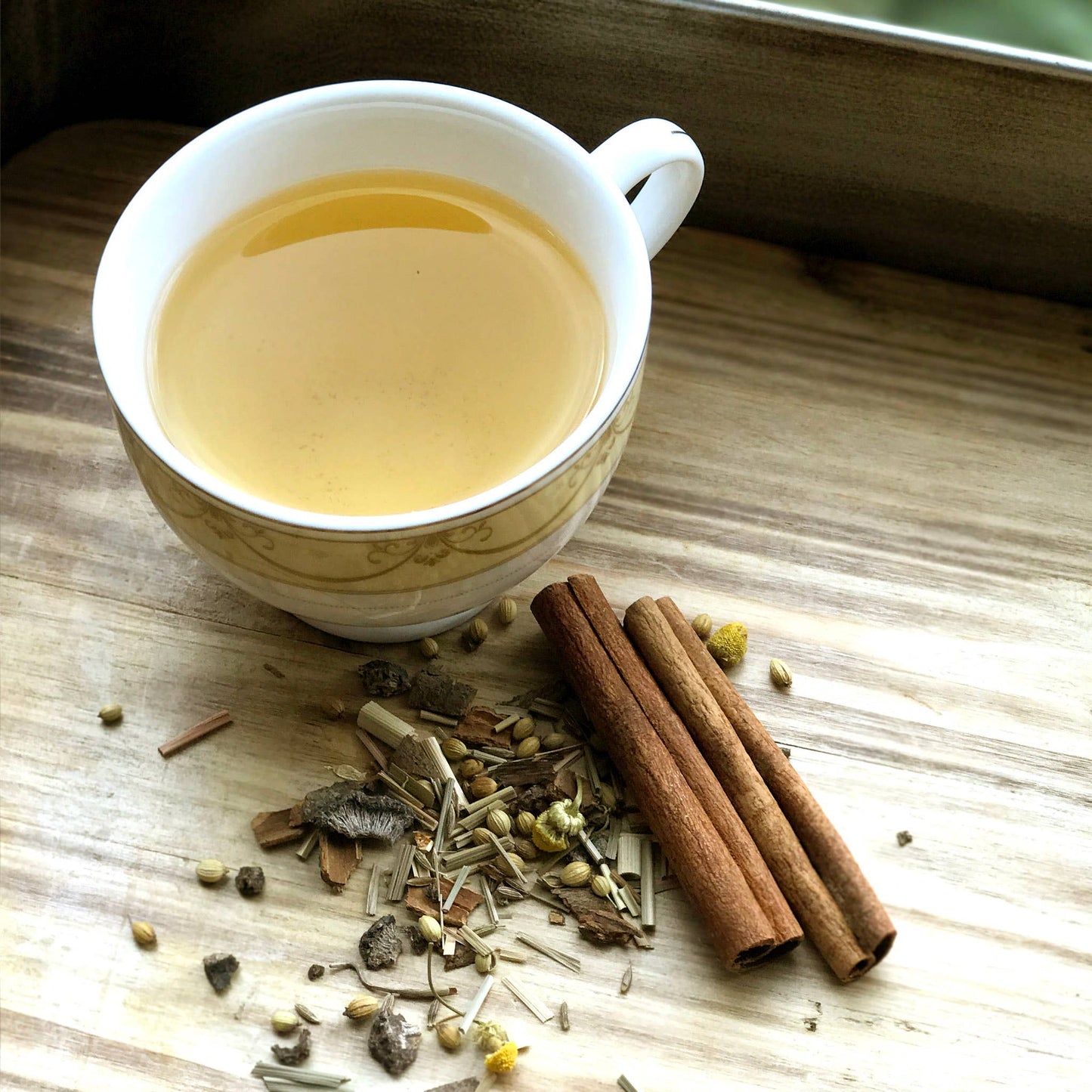 ROOTS IN HARMONY - Happy Belly Tea